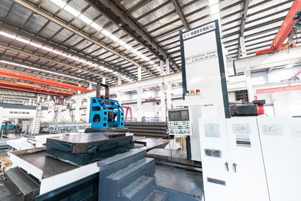 Pusat pemesinan CNC horisontal